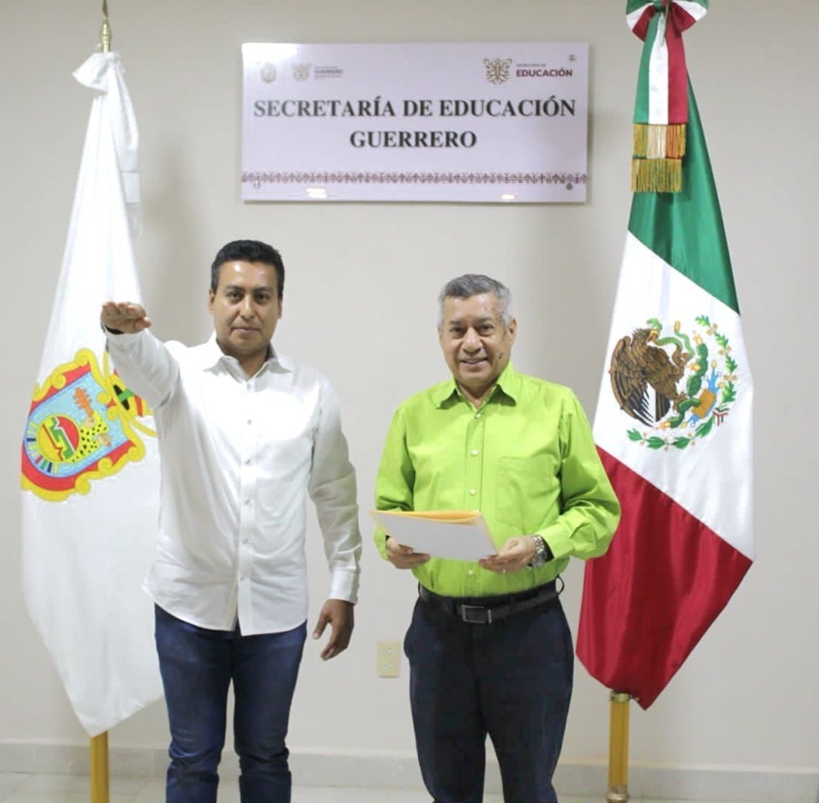 director-registro-control-plazas-gro-gob_.jpg