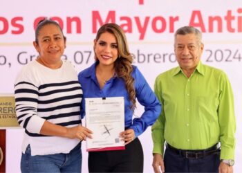 Logra Evelyn Salgado justicia laboral para trabajadores al servicio de la educación con mayor antigüedad en Guerrero