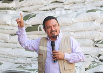 Anuncia Iván Hernández Díaz, la entrega de fertilizante gratuito a 10,000 campesinos productores de café para este 2024