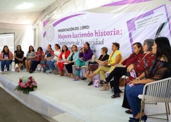 PRESENTAN EN EL CONGRESO EL LIBRO “MUJERES HACIENDO HISTORIA: LEGISLATURA DE LA PARIDAD EN GUERRERO 2021-2024”