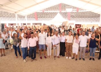 Entregan más de 3 millones de pesos en créditos al sector hotelero y restaurantes de Acapulco y Coyuca de Benítez