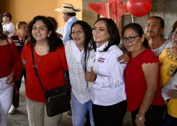 Liderazgos del PT en Apaxtla de Castrejón respaldan candidatura de Beatriz Mojica
