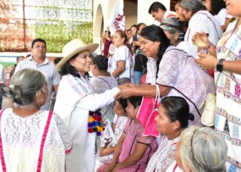 En Xochistlahuaca, Beatriz Mojica establece su compromiso con la justicia y desarrollo de los pueblos originarios y afromexicanos