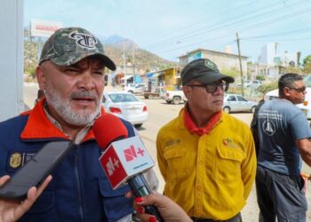 La Secretaría de Gestión Integral de Riesgos y Protección Civil del Estado atiende el incendio del Cerro del Veladero, se mantiene un control del 70 por ciento del siniestro