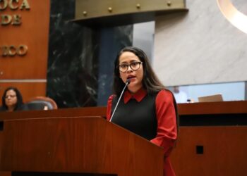 SE SUMA EL CONGRESO A LA EXIGENCIA DE JUSTICIA Y CASTIGO POR EL CRIMEN DE ESTUDIANTE DE AYOTZINAPA