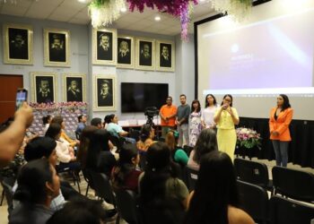 PRESENTAN EN EL CONGRESO DOCUMENTAL SOBRE LOS DERECHOS DE LAS MUJERES