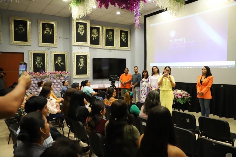 congreso-documental-derechos--mujeres-gro.jpg