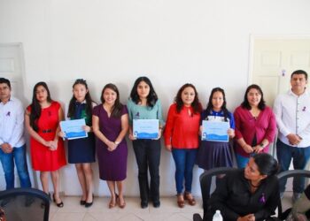 Premian a ganadoras del Tercer Concurso Estatal de “Ensayo del Día Internacional de la Mujer y la Niña en la Ciencia”