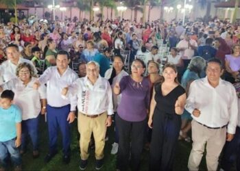 Éste es el ejército de mujeres que nos van a defender y a llevar al triunfo, asegura Manuel Añorve durante un encuentro con mujeres en Iguala
