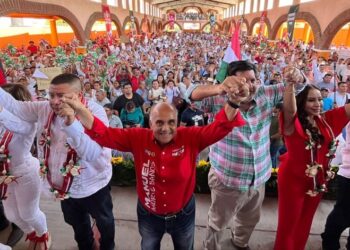 Asiste Manuel Añorve a los registros de aspirantes a diputados y alcaldes de Tierra Caliente