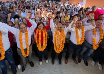 Recibe el sector salud de Guerrero a Manuel Añorve y le dan su respaldo