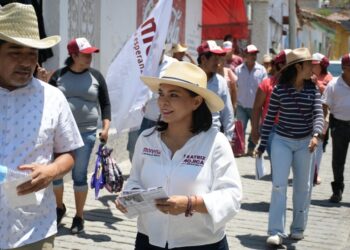 En Cueztala, Beatriz Mojica se pronuncia por eliminar las diputaciones plurinominales