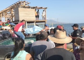 2 turistas muertos en Coyuca de Benítez tras volcarse una lancha