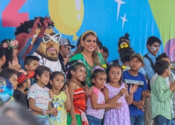 Niñas y niños de Acapulco celebran su día en el Parque Papagayo, con una gran fiesta