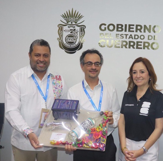 ebajador-reuino-unido-celebra-capulco.jpg