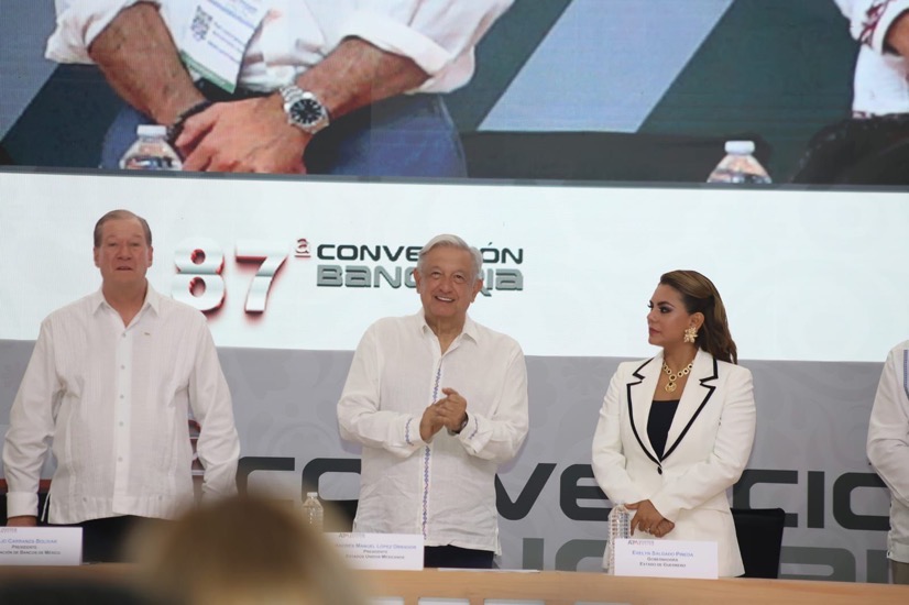 evelyn-banqueros-amlo-acapulco.jpg