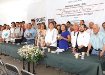 PRESENTAN EN EL CONGRESO EL POEMARIO “PERMANENCIA ONÍRICA”, DEL DIPUTADO FORTUNATO HERNÁNDEZ CARBAJAL