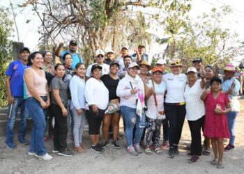 Comunidad de San Francisco y colonias de La Unión dan respaldo a Rebeca Núñez