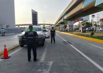 TRÁNSITO DEL ESTADO MANTIENE DISPOSITIVO VIAL EN TRAMOS CARRETEROS DE ACAPULCO