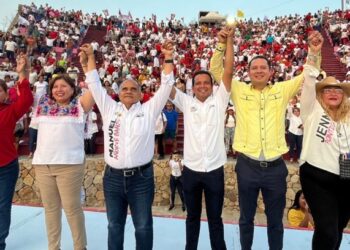 Sector Salud de Acapulco encabezado por Bety Vélez brinda respaldo a Añorve y a Granda