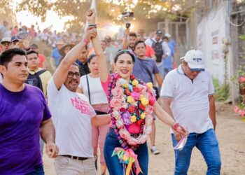 Más de 40 colonias y comunidades respaldan el proyecto de Liz Tapia para la alcaldía de Zihuatanejo