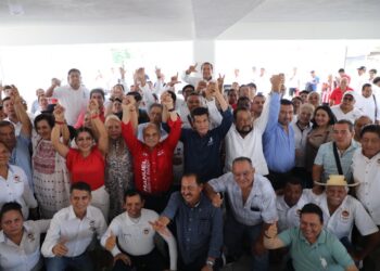 La CTM es leal y de palabra, afirma Añorve durante encuentro con cetemistas que le reiteran su apoyo