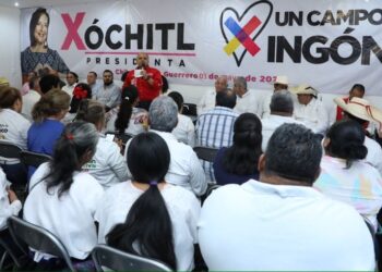 Asiste Manuel Añorve a entrega de nombramientos de enlaces de la CNC con la campaña de Xóchitl Gálvez