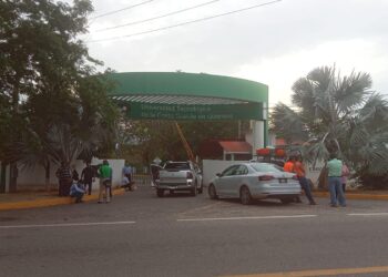 Protestan en UTCG para exigir nuevo sindicato