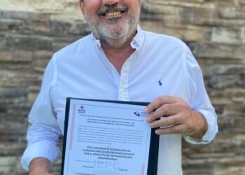 Recibe Alejandro Bravo constancia como diputado Local