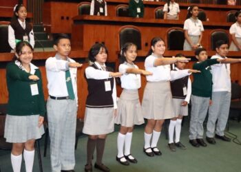 Alumnos participan en el XVI Parlamento Estudiantil “Los Adolescentes y la Cultura de la Legalidad”