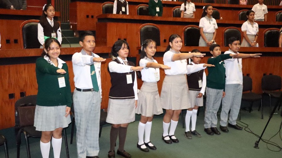 alumnos-chilp-participan-congres.jpg