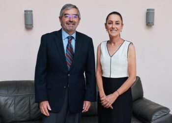 CLAUDIA SHEINBAUM NOMBRA A JUAN RAMÓN DE LA FUENTE COMO COORDINADOR DE LOS TRABAJOS DE TRANSICIÓN DE GOBIERNO