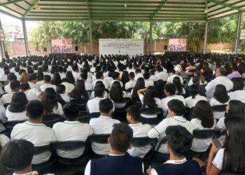 Asisten más de mil estudiantes a la conferencia Magistral del doctor Rodolfo Neri Vela: SEG