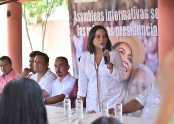 Encabeza Beatriz Mojica en Zihuatanejo foro donde explica las reformas iniciales del Plan C