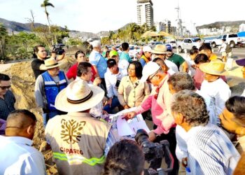 Gobierno del Estado a través de CAPASEG realiza acciones de saneamiento en Acapulco