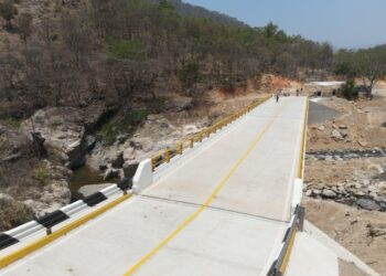 En el año de las obras, la gobernadora Evelyn Salgado impulsa infraestructura carretera en las 8 regiones del estado