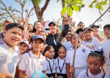 Encabeza Evelyn Salgado el arranque de la Campaña Reforestando Guerrero 2024 en el Parque Papagayo