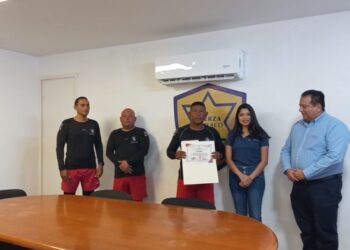 Capacita Gobierno de Abelina López Rodríguez a rescatistas de la SSP