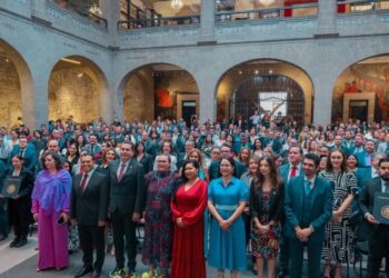 CONCLUYEN MAESTRÍAS EN EL SENADO DE LA REPÚBLICA 13 TRABAJADORES DEL CONGRESO DE GUERRERO