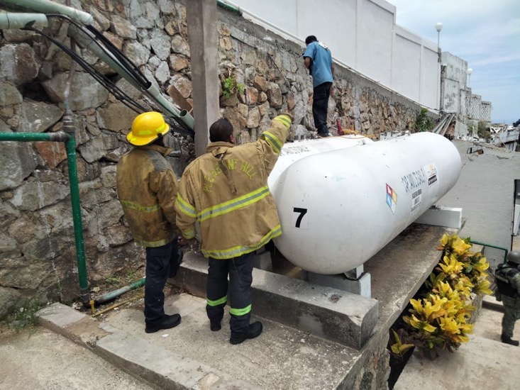 SGIRPCGRO-atiende-explosion-brisas-acapulco.jpg