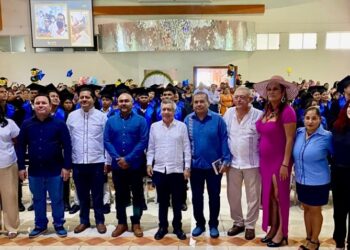Clausura la SEG generación 2021-2024 del CECyTE San Agustín en Acapulco