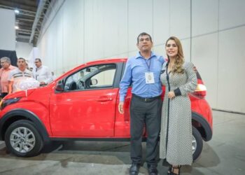 Celebra Evelyn Salgado el Día del Personal de Apoyo y Asistencia a la Educación en Guerrero