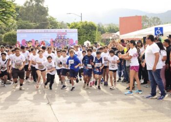 Celebra DIF Guerrero Segunda Gran Carrera por los Derechos de Niñas, Niños y Adolescentes