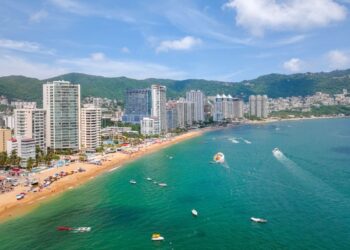 Playas de Guerrero aptas para los turistas, informa SECTUR