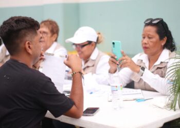 Primera generación incorporada al sistema de salud IMSS Bienestar: Iván Hernández Díaz en entrega de credenciales