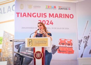 Entrega Evelyn Salgado apoyos del Tianguis Marino 2024 en Zihuatanejo