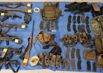 En Oxtotitlán Ejecito y GN decomisan armas, cartuchos y vehículos