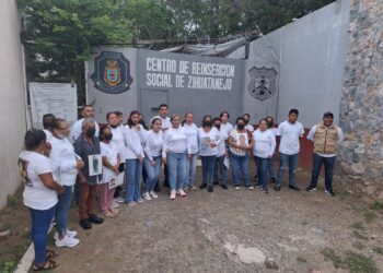 Colectivo Madres Igualtecas busca en Zihuatanejo a Ivette Melissa, desaparecida en 2012