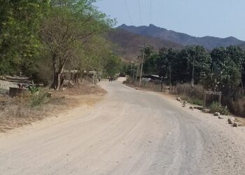 Piden contratos para dos docentes y remplazar a uno en primaria de La Unión