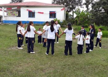 No llegaron dos maestros a escuela primara de La Unión en El Rincón